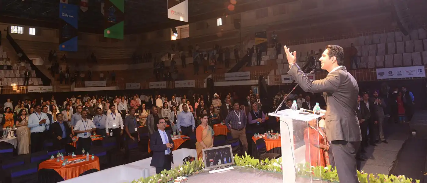 Motivational Speaker Simerjeet Singh with audience