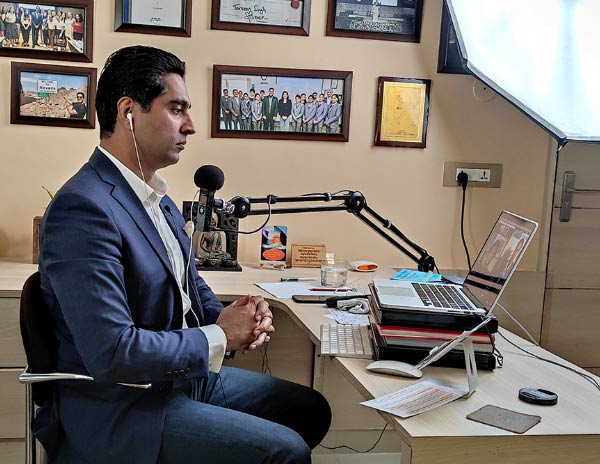 Simerjeet Singh is a beacon of inspiration in the world of Virtual Keynote speakers.
